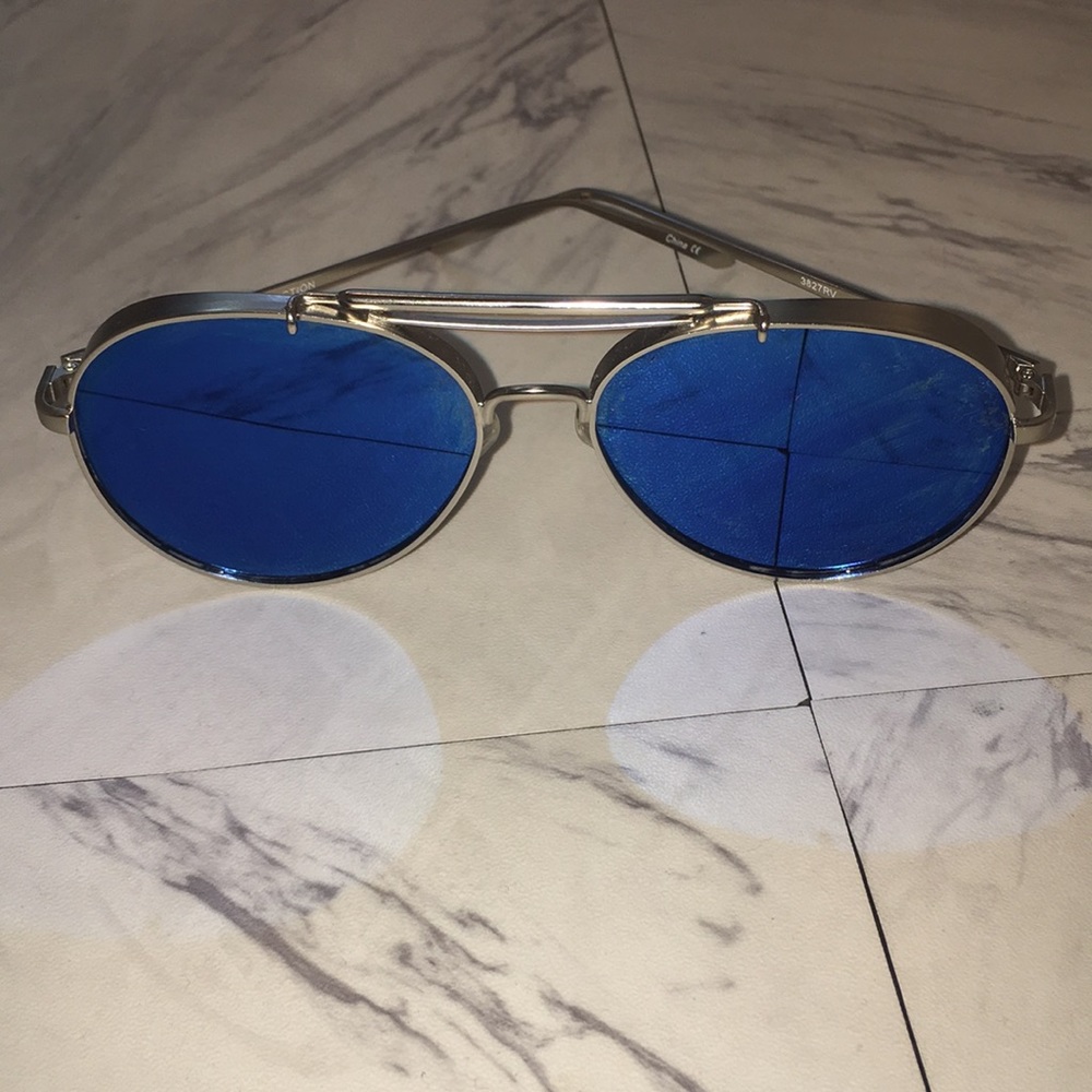 Mirrored Aviator Sunglasses